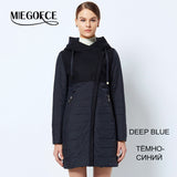 Women's Parka Coat With a Curve Zipper